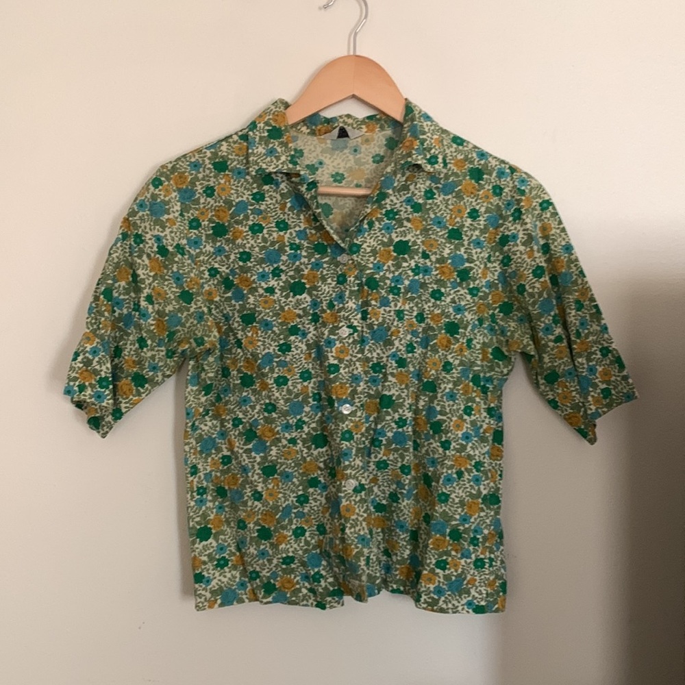 Vintage Floral Button-up
